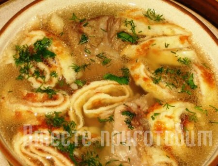 Говяжий суп с блинчиками (Чешские традиции)