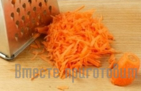 Салат морковный с сыром
