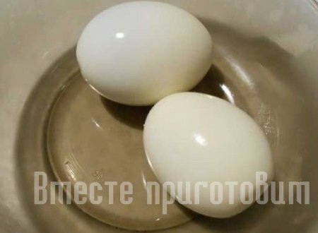 Рулет домашний фаршированный яйцом