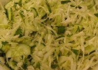 Салат капустный с огурцом