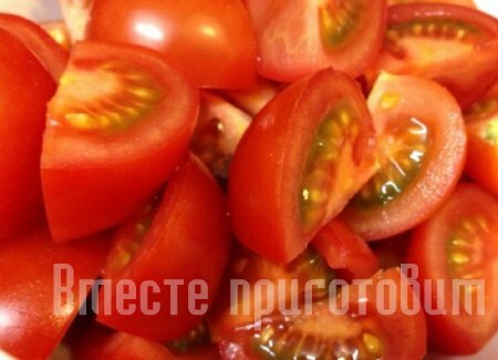 Салат из помидора с перцем болгарским и сыром