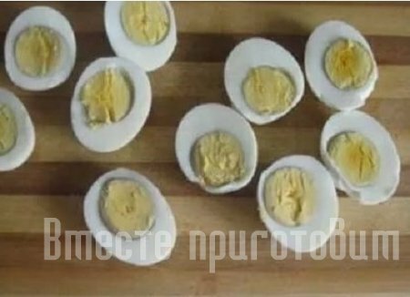Яйца с креветками